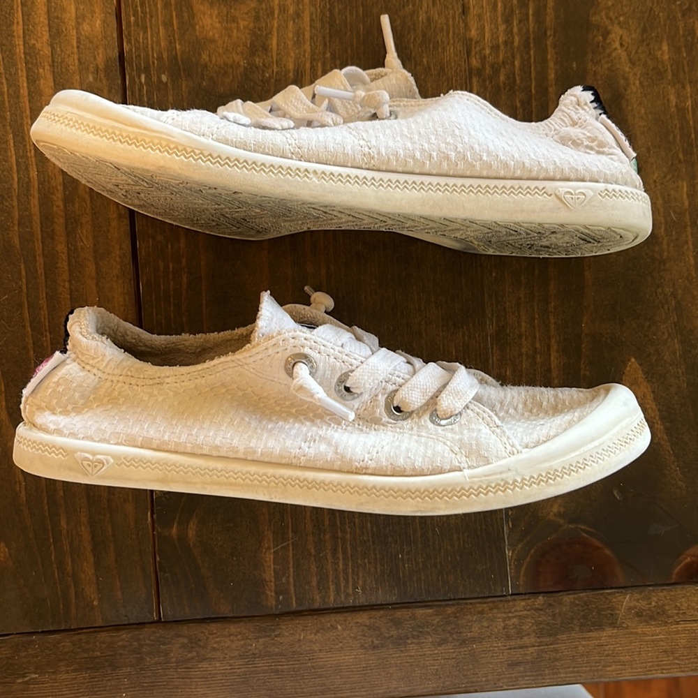 Girl’s Roxy shoes - Picture 2 of 5